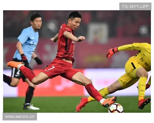 中超球员转会风波不断 各大俱乐部争夺战愈演愈烈 - 副本 (3) 中超球员转会风波不断 各大俱乐部争夺战愈演愈烈 - 副本 (3)